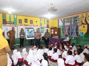 Tanamkan Cinta Alam Sejak Dini, Polda Riau Kenalkan Green Policing ke Siswa SD