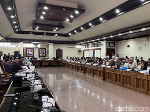 Disorot soal Eks Pejabat, BTID Klaim 53 Persen Pegawai Lokal
