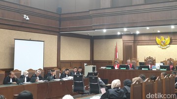 Merasa Jawaban Dipotong Jaksa, Nadiem: Saya Belum Selesai Pak