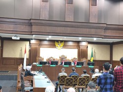 Hakim Pensiun, Sidang Vonis 4 Terdakwa Kasus Korupsi Minyak Ditunda
