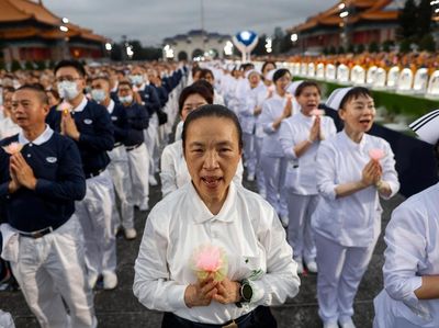 Tzu Chi Gelar Ritual Pemandian Buddha di Taipei