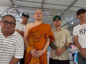 Drummer Whispers Tinggalkan Band Sementara dan Jadi Biksu