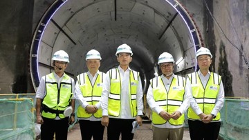 Gibran Bareng Pramono Cek Proyek MRT Harmoni, Targetkan Operasi Akhir 2027