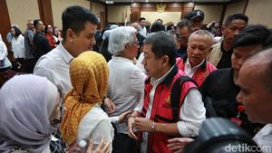 Hakim Jatuhkan Vonis 6 Tahun untuk Eks Dirut Pertamina Patra Niaga