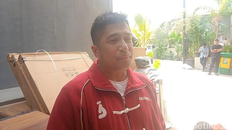 Irfan Hakim Klarifikasi Penjualan Kaus Bertema Karhutla Bukan Cari Keuntungan