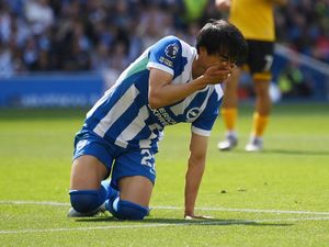 Jepang Harap-harap Cemas Menanti Mitoma
