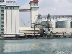 Kebakaran Hanguskan Mesin Pabrik di Pelabuhan Tanjung Emas Semarang