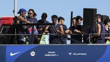 Lamine Yamal Kibarkan Bendera Palestina di Parade Juara Barcelona