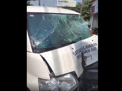 Video Mobil MBG Tabrak Lapak Pedagang di Bekasi Timur