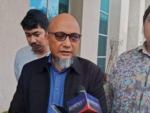 Novel Baswedan Jenguk Andrie Yunus, Prihatin Hakim Seolah Tak Berpihak Korban