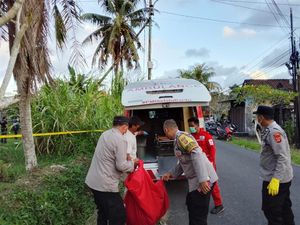 Mayat Membusuk di Lahan Kosong: Temuan Cangkul-Dugaan Pembunuhan