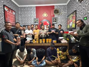 Polisi Tangkap 6 Pengedar dan Sita 8.136 Ekstasi di Rokan Hilir Riau