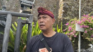 Anak Kenang Perjuangan Men Djenggo Jualan Nasi Jinggo di Pelabuhan Sejak 1970