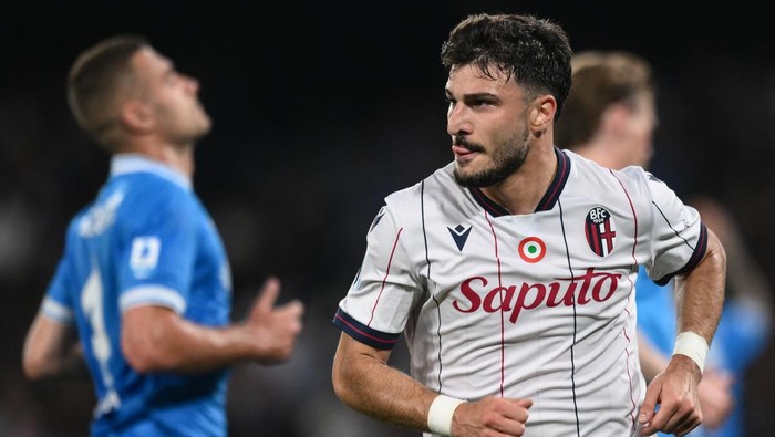 NAPLES, ITALY - MAY 11: Riccardo Orsolini of Bologna celebrates his goal during the Serie A match between SSC Napoli and Bologna FC 1909 at Stadio Diego Armando Maradona on May 11, 2026 in Naples, Italy. (Photo by Image Photo Agency/Getty Images)