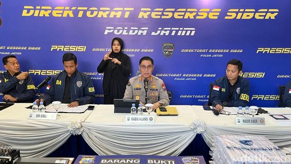 Ditressiber Polda Jatim Ungkap Sindikat SIM Card Ilegal