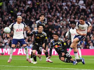 Tottenham Hotspur Vs Leeds United Selesai 1-1