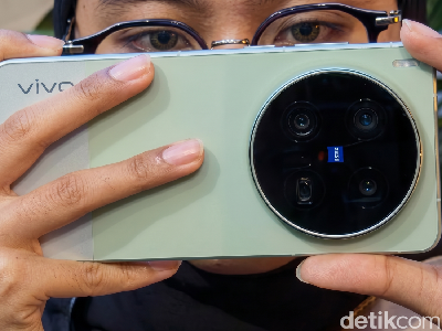 Vivo X300 Ultra dari Dekat, HP Rp 26 Juta dengan Kamera Gahar