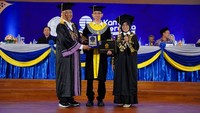 Motivasi Pria Punya 14 Gelar S1 dan 3 Gelar S2, Nggak Stop Kuliah dari 1999-2026