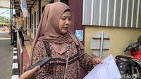 Pria di Palembang Ditikam Tetangga Saat Pangku Anaknya di Angkot