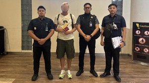 Tinggal Ilegal di Pantai Lakey Dompu, Pria Rusia Dideportasi