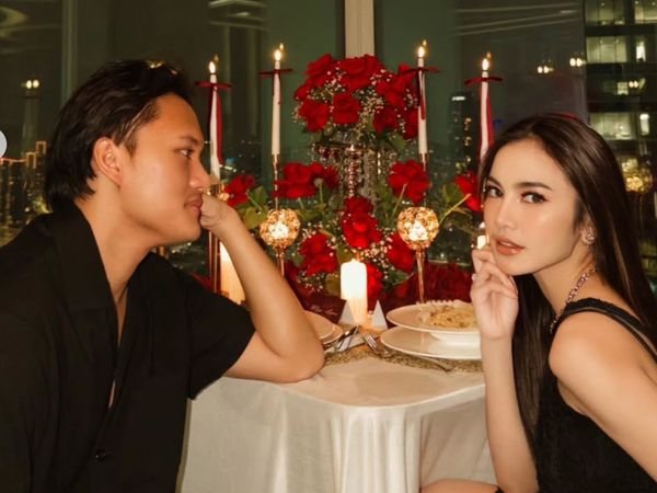 Foto Romantis Ultah Pernikahan Mahalini-Rizky Febian, Serasi Berbusana Hitam