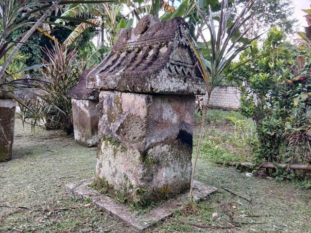 Waruga Bukan Sekadar Kubur Batu, tapi Destinasi Favorit Bule-bule
