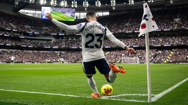 Mencari Raja Corner Liga Inggris: Arsenal Vs Tottenham