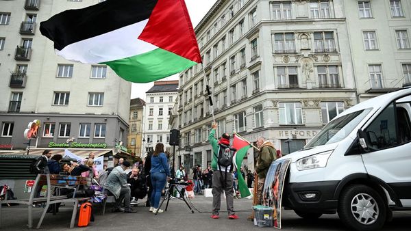 Warga Wina Protes Israel Ikut Festival Musik Eropa