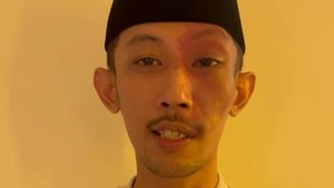 Anggota DPRD Jember Main Game-Merokok Saat Rapat Akhirnya Minta Maaf