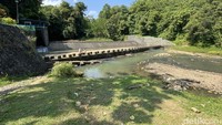 Wisata Berenang Alami Murah Meriah di Bendungan Matras Pangandaran