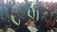 Bansos Rp 10,4 Miliar Diserahkan Gubernur Khofifah di Tulungagung