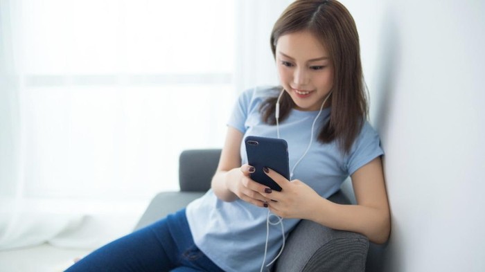 Earphone Kabel Kembali Ngetren