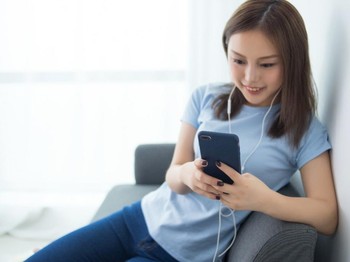 Earphone Kabel Kembali Ngetren