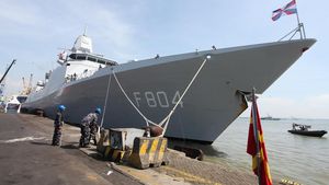 Kapal Perang Belanda HNLMS De Ruyter Bersandar di Surabaya Bawa Misi Diplomatik