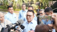 Dudung Pastikan 2 SPPG yang Disidak di Jakbar Kena Suspend Akibat Tak Layak