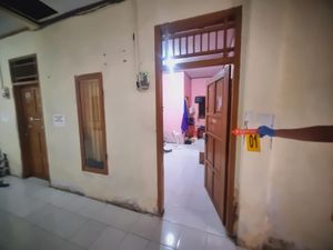 Wanita dengan Muka Tertutup Bantal di Kos Makassar Diduga Sudah 3 Hari Tewas