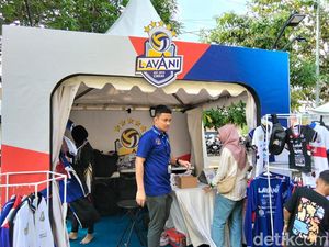 LavAni Buka Stan Merchandise di GOR Samapta, Ada Jersey Edisi SBY Cup 2026