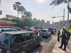 22 Ribu Kendaraan Turun dari Puncak, Titik Macet Masih di 3 Lokasi Ini
