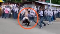 Detik-detik 2 Satpam SMK 1 Polewali Dikeroyok Siswa Usai Tegur Pelaku Merokok
