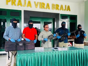 7 WNA China Ditangkap di Nabire Terkait Tambang Emas Ilegal, Senpi Disita