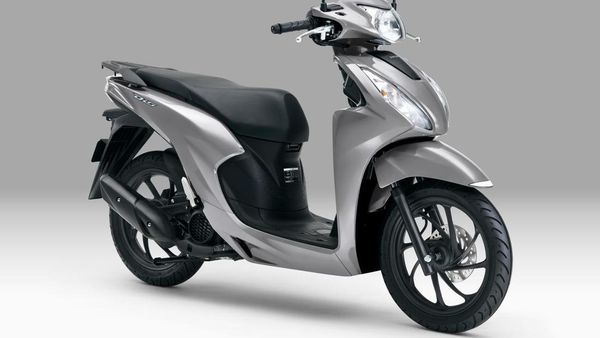 Potret Skutik Terbaru Honda yang Konsumsi BBM-nya 55,6 Km per Liter