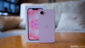 Unboxing iPhone 17e Soft Pink, Warnanya Bikin Kepincut Harga Rp 13 Jutaan