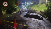 Jembatan di Jalan Honggowongso Ngaliyan Amblas dan Ditutup Total