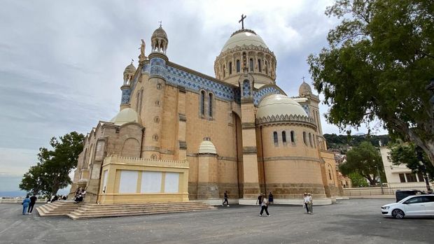Katedral Notre Dame d'Afrique di Aljir, Aljazair