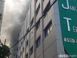 Kebakaran PPJT RSUD dr Soetomo, Hidran Tak Maksimal Saat Pemadaman