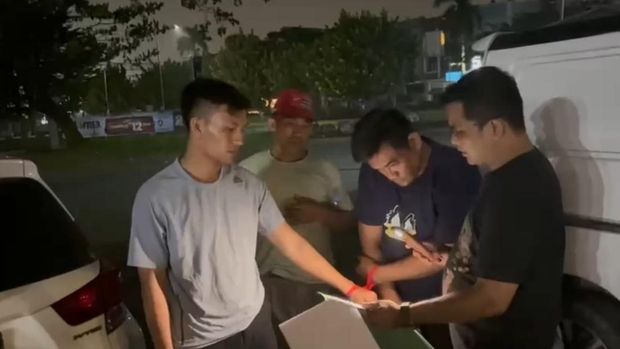 Petugas Kargo di Bandara Soekarno-Hatta curi tas Lululemon.
