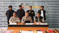 Polisi Bongkar Sindikat Jambret dan Penadah Emas di Jakbar, 6 Pelaku Ditangkap