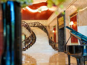 Tak Cuma Mewah, Trans Luxury Hotel Surabaya Fokus ke Layanan Personal