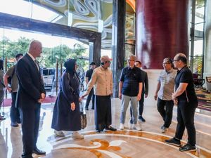 Banjir Benefit Mewah di Soft Opening The Trans Luxury Hotel Surabaya