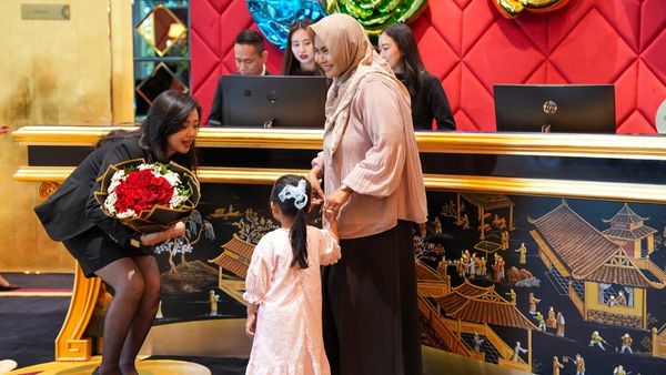 The Trans Luxury Hotel Surabaya Sambut Tamu Pertama